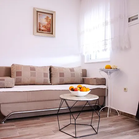 Apartment Mila *