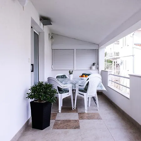 Apartment Mila Marina